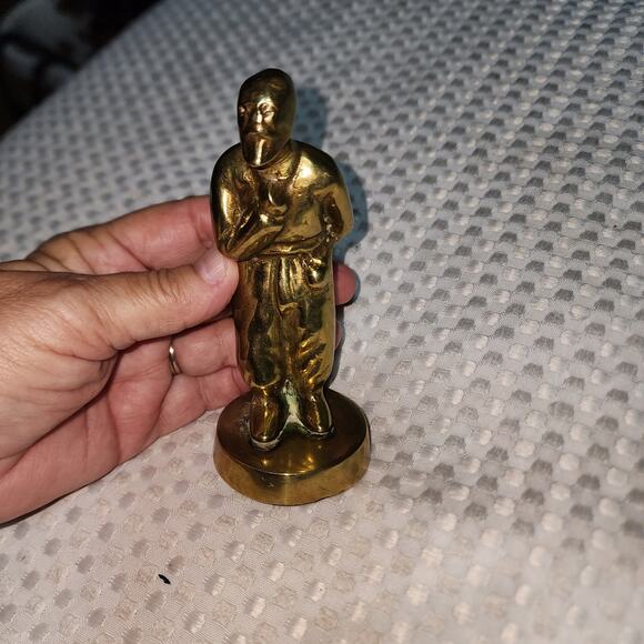 VINTAGE SOLID BRASS MAN THINKING FIGURINE - Picture 1 of 5